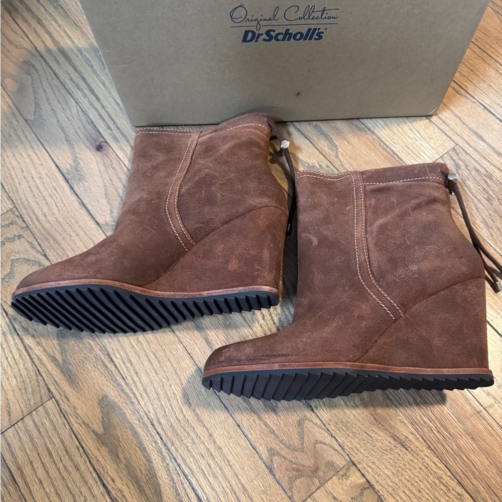 Dr. Scholl’s Ireland Toggle Lace Suede Wedge Boots 7.5, NEW